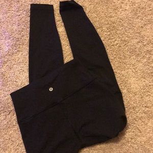 Lulu lemon high waisted leggings size 6